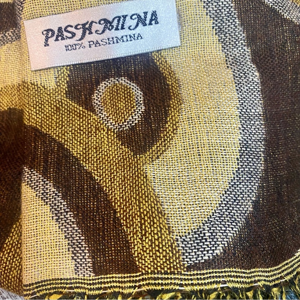 Pashmina Black & Gold Fringe Scarf with round designs 100% Pashmina - Picture 4 of 4